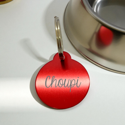 Médaille chien ronde personnalisée rouge