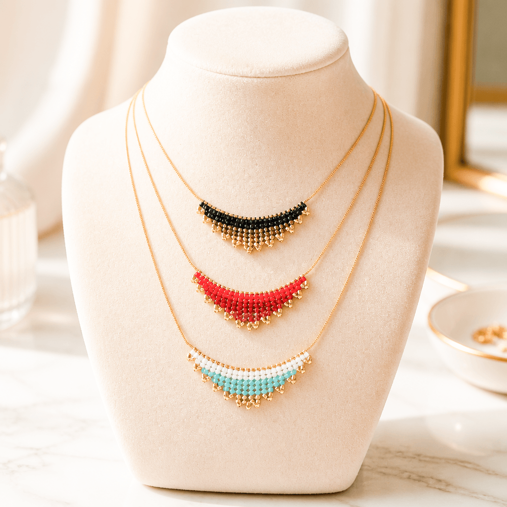 Collier Iris tissé à la main turquoise – Image 2